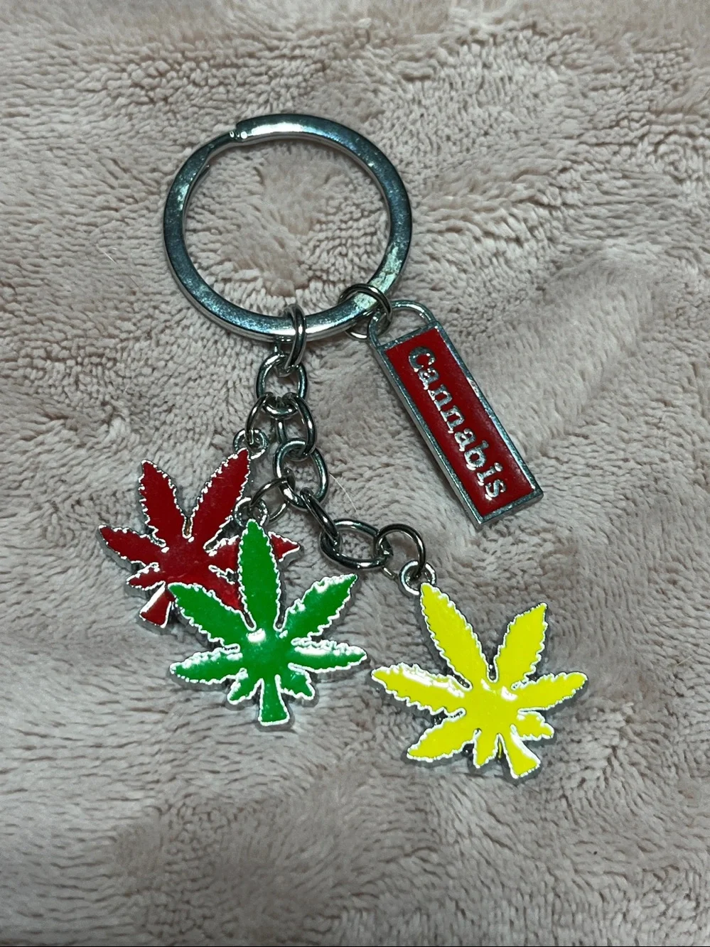 Cannabis Rasta Leaf Triple Charm Keychain - Red Green Yellow